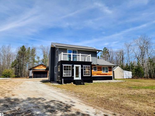 11139 Mancelona Rd, Mancelona, MI, 49659-8936 | Card Image