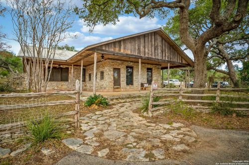 360 Kirk Ln, Bulverde, TX, 78163-3919 | Card Image