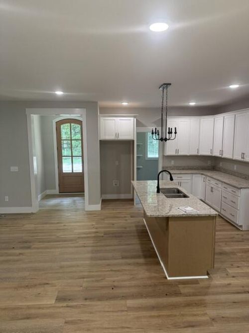 563 Hardwood Ln, Livingston, TN, 38570-6065 | Card Image