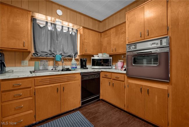 Rental House Kitchen | Image 29