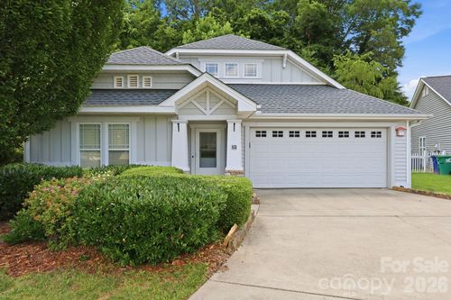 51 Sunview Cir, Arden, NC, 28704-9326 | Card Image