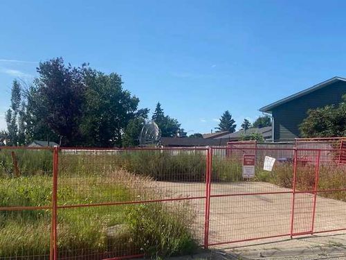 607 Mcculloch Cres, Irricana, AB, T0M0C8 | Card Image