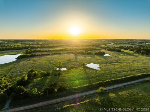 11 N 49th Road, Cushing, OK, 74023 | Card Image