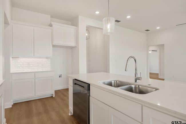 430 Mary Cir, House other with 4 bedrooms, 2 bathrooms and null parking in Bullard TX | Image 14