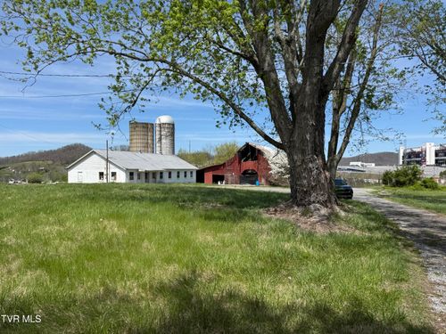 191 White Top Rd, Bluff City, TN, 37618-1539 | Card Image
