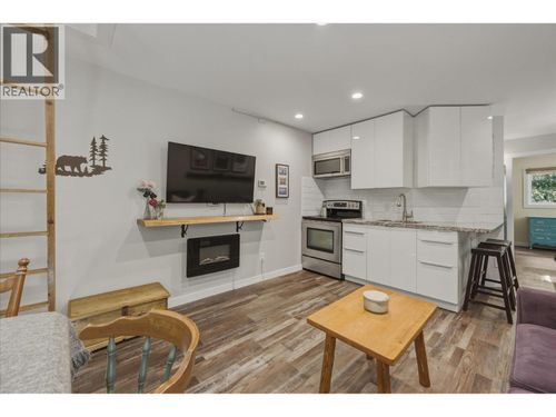 3-2231 Sapporo Drive, Whistler, BC, V8E0B5 | Card Image