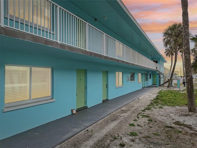 UNIT-5 - 117 7 Th St N, Condo with 1 bedrooms, 1 bathrooms and null parking in BRADENTON BEACH FL | Image 9