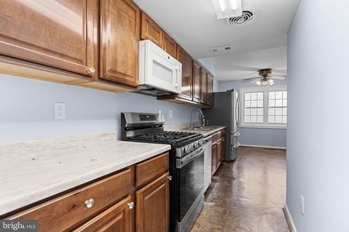 3537 Cranmer Mews, Woodbridge, VA, 22193-5302 | Card Image