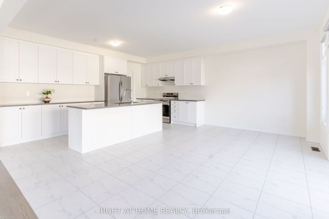 126 Settlers Crescent, House other with 4 bedrooms, 5 bathrooms and 4 parking in Bradford West Gwillimbury ON | Image 22