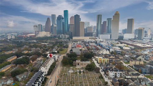 1202 W Dallas St, Houston, TX, 77019-4643 | Card Image
