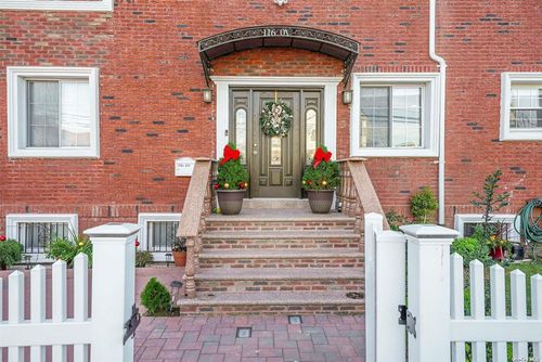 116 221 Street, New York, NY, 11411 | Card Image