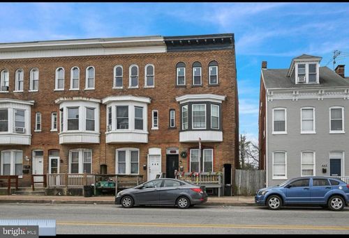444 S Queen St, YORK, PA, 17403-2777 | Card Image