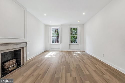 2-344 S 15th St, PHILADELPHIA, PA, 19102-4902 | Card Image