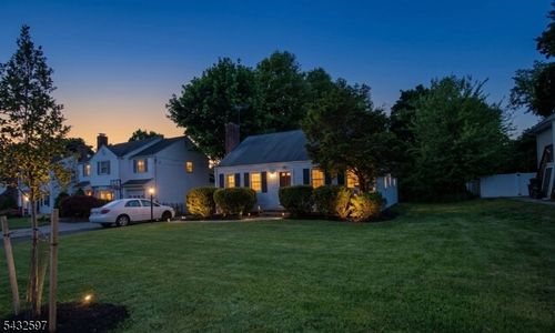 34 Union St, Hawthorne, NJ, 07506-2831 | Card Image