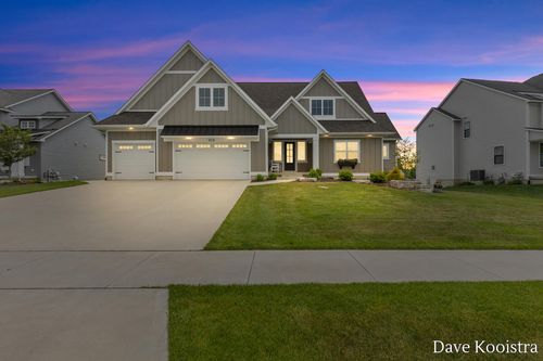 8218 Boardwalk Dr, Byron Center, MI, 49315-9568 | Card Image