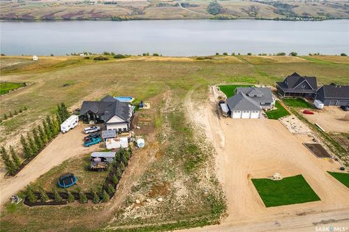 71 Sunrise Dr S, Skyview Estates, SK, S7C0A6 | Card Image