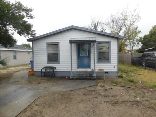 705 W Alfred St, TAVARES, FL, 32778-3101 | Card Image