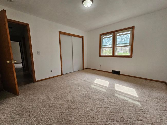 Primary Bedroom | Image 17