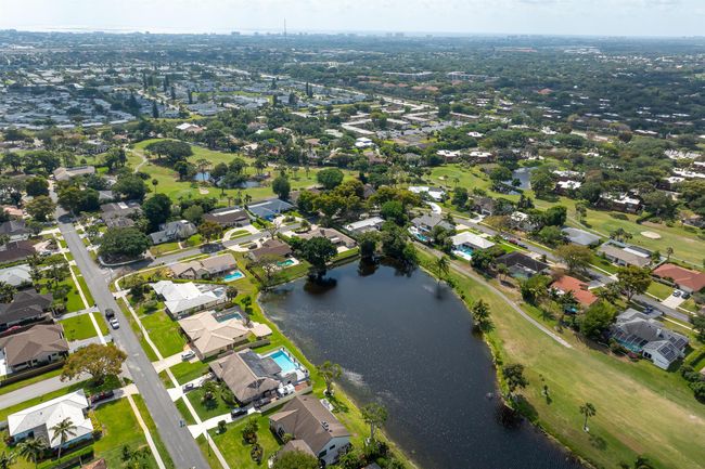3138 Lakeview Dr, House other with 4 bedrooms, 3 bathrooms and null parking in Delray Beach FL | Image 68