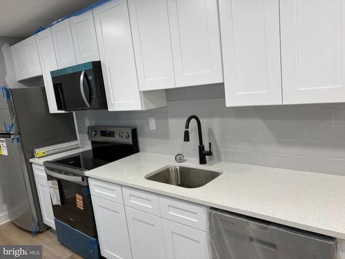 2-7406 Bristol Pike, LEVITTOWN, PA, 19057-5008 | Card Image