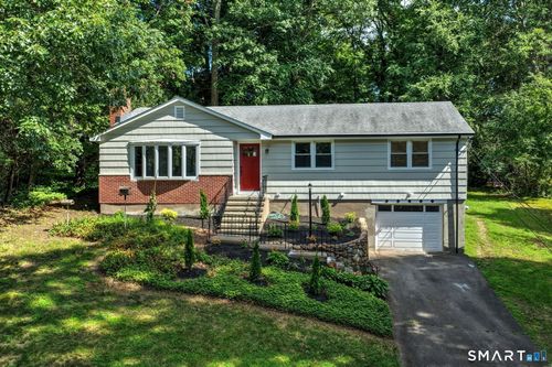 46 Forest Ct N, Hamden, CT, 06518-2711 | Card Image