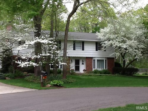 15277 Fox Run Trl, Mishawaka, IN, 46545-1501 | Card Image