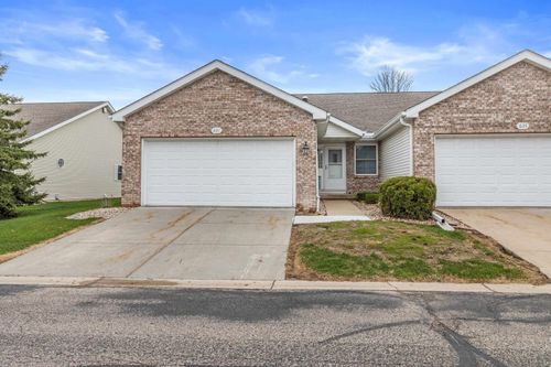 631 Cardinal Way, Sun Prairie, WI, 53590 | Card Image