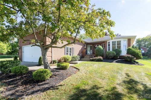 27 Hampton Hill Dr, Amherst, NY, 14221-5839 | Card Image