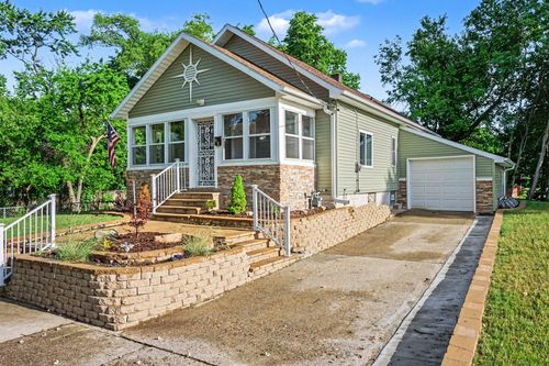 68 Baldwin Ave W, Battle Creek, MI, 49037-2410 | Card Image