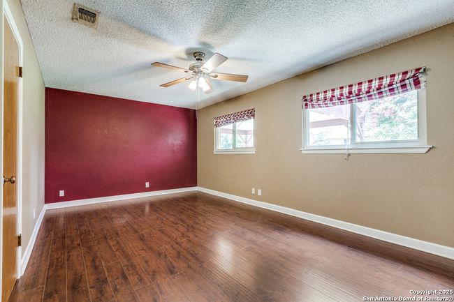 10615 Bar X Trl, House other with 3 bedrooms, 2 bathrooms and null parking in Helotes TX | Image 17