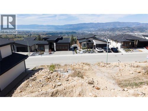 1173 Lone Pine Dr, Kelowna, BC, V1P0A5 | Card Image