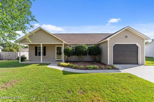 7105 Retriever Dr, Wilmington, NC, 28411-7084 | Card Image