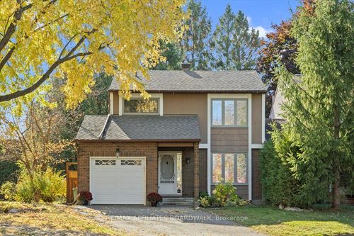 42 Haywood Cres, Kanata, ON, K2L2J2 | Card Image
