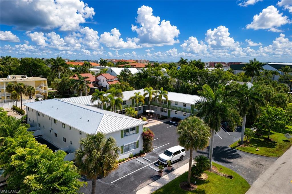 Residential in NAPLES 2