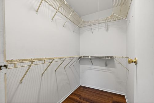 a5-970 Yosemite Trl, Roselle, IL, 60172-1275 | Card Image