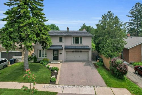 29 Charnwood Rd, North York, ON, M3B2P7 | Card Image