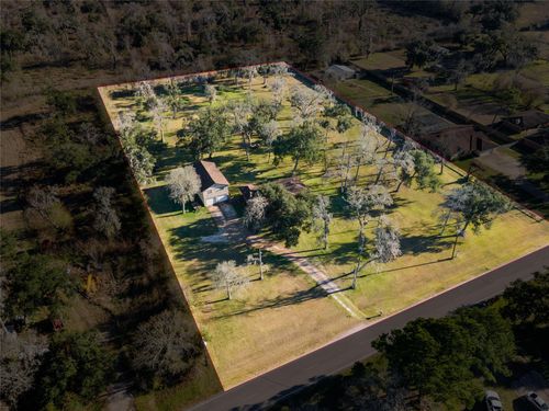 411 County Road 912a, Brazoria, TX, 77422-7696 | Card Image