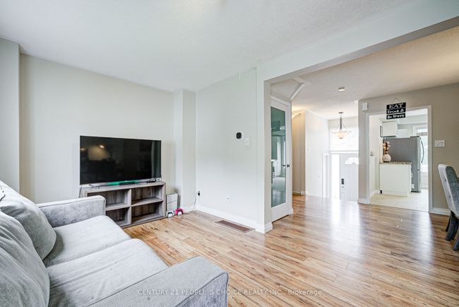 83 Corey Cir, Condo with 3 bedrooms, 3 bathrooms and 1 parking in Georgetown ON | Image 17