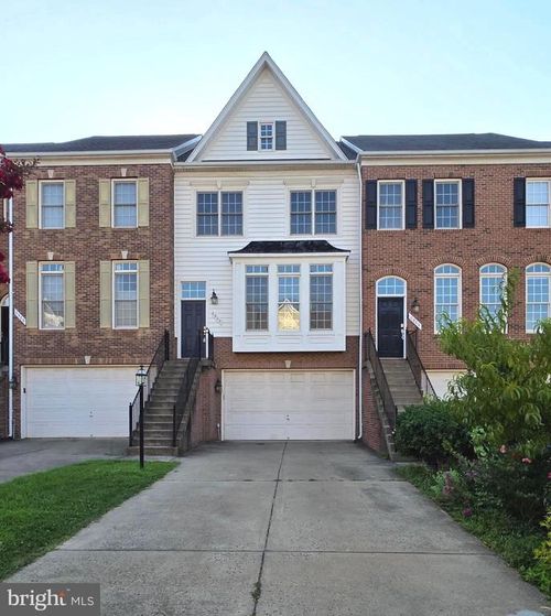 6866 Witton Cir, GAINESVILLE, VA, 20155-4420 | Card Image