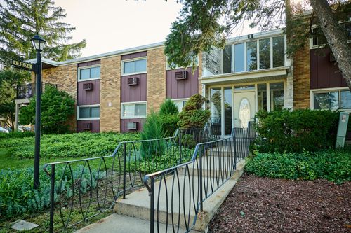 101-1320A Lore Ln, Lombard, IL, 60148-4459 | Card Image