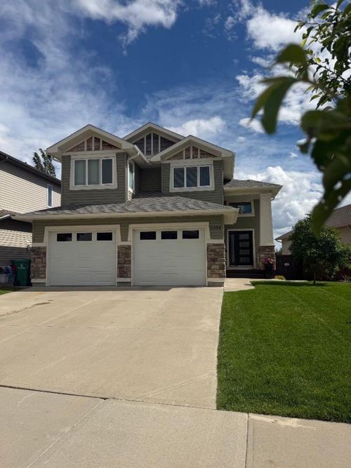 1656 Coalbanks Blvd W, Lethbridge, AB, T1J2X4 | Card Image