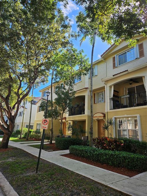 4574-4574 Danson Way, Delray Beach, FL, 33445-3550 | Card Image