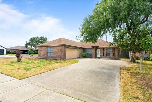 2217 Dorsey St, Corpus Christi, TX, 78414-2768 | Card Image