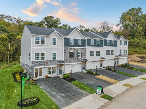 2002 Canterbury Dr, Imperial, PA, 15126-9179 | Card Image