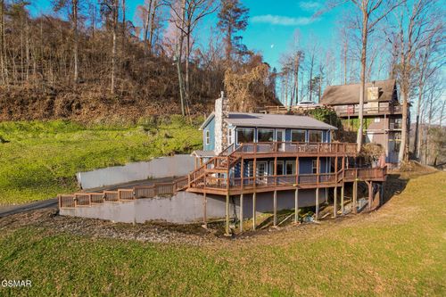 230 Silverbell Ln, Gatlinburg, TN, 37738-4710 | Card Image