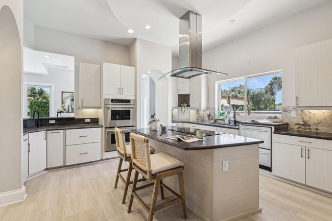 3900 Ne 23 Rd Ter, House other with 5 bedrooms, 6 bathrooms and null parking in Lighthouse Point FL | Image 4