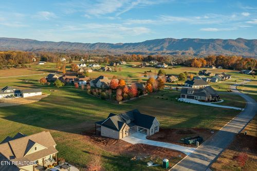 816 Majestic Mountains Blvd, Walland, TN, 37886-2094 | Card Image