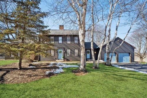 10562 Town Hall Rd, Belvidere, IL, 61008-9565 | Card Image