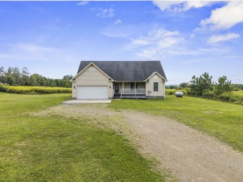 17043 Maple Dr, Saegertown, PA, 16433-3121 | Card Image