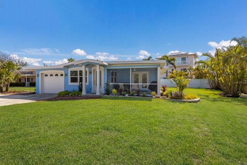 237 85th St, HOLMES BEACH, FL, 34217-1097 | Card Image